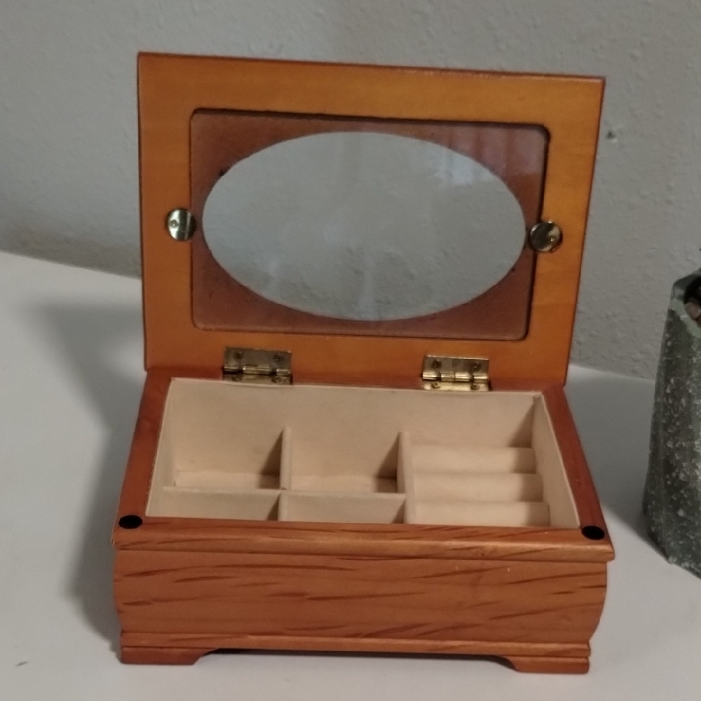Vintage Source Unknown Wooden Jewelry Box